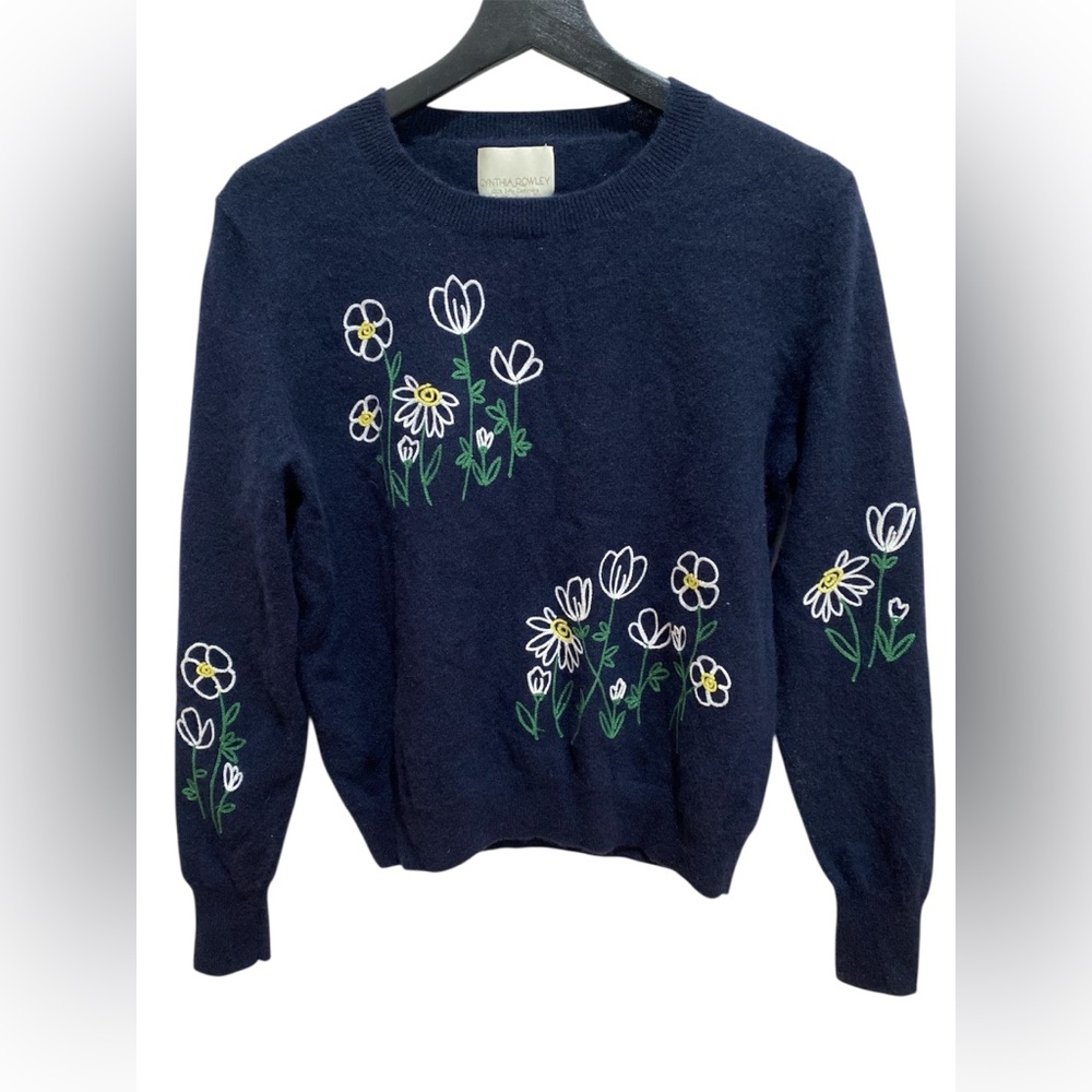 Cynthia Rowley Blue Floral Embroidered Cashmere Sweater – Size M